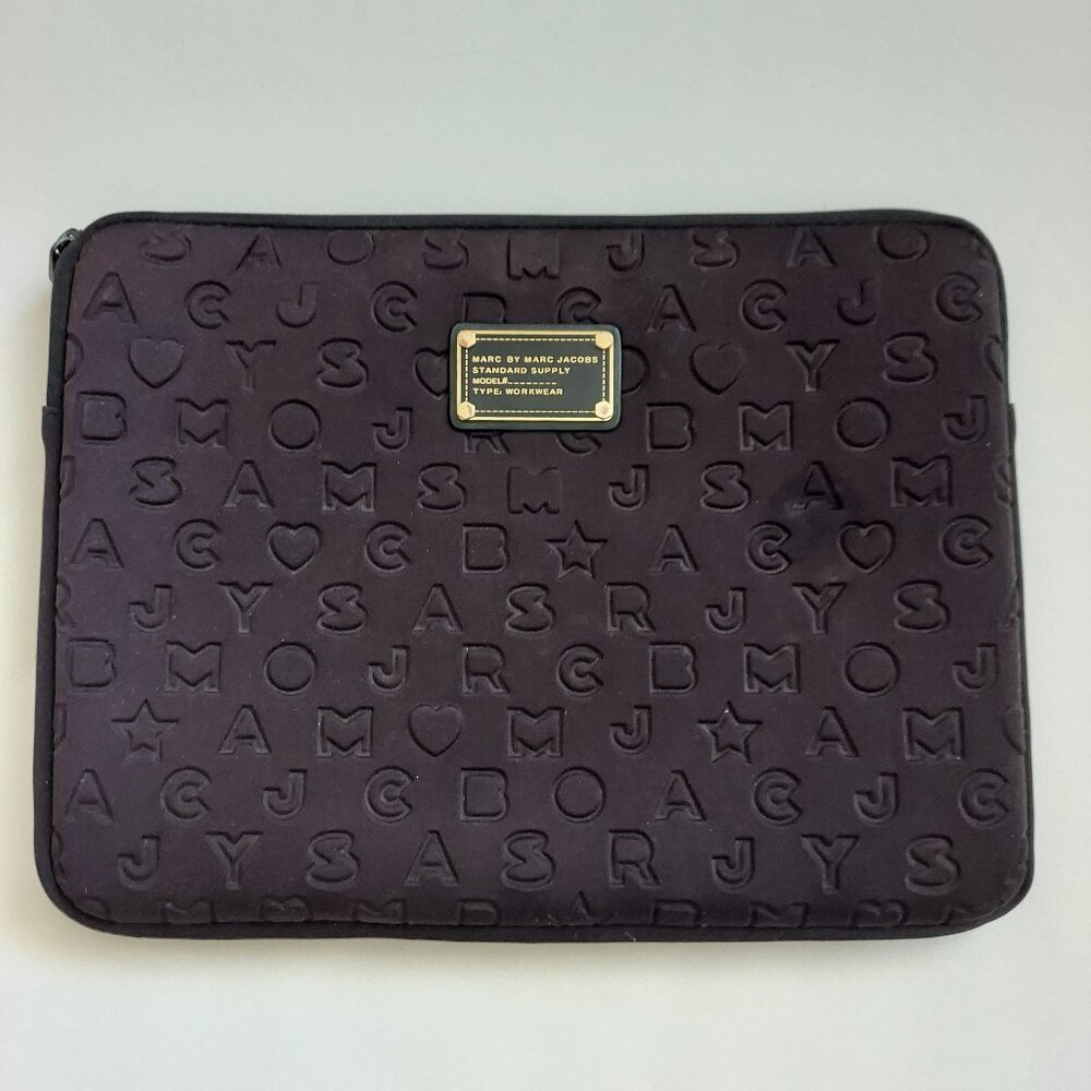 Marc by Marc Jacobs Neoprene Laptop Tablet Zip Case - Black w/ Logo [14" x 10"]